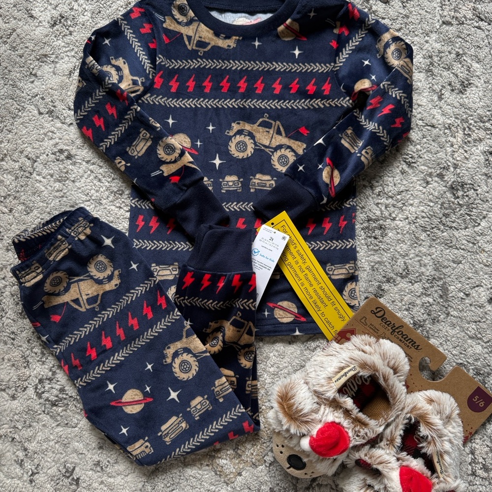 NEW Jeep Carter’s Pajama Set + Slippers